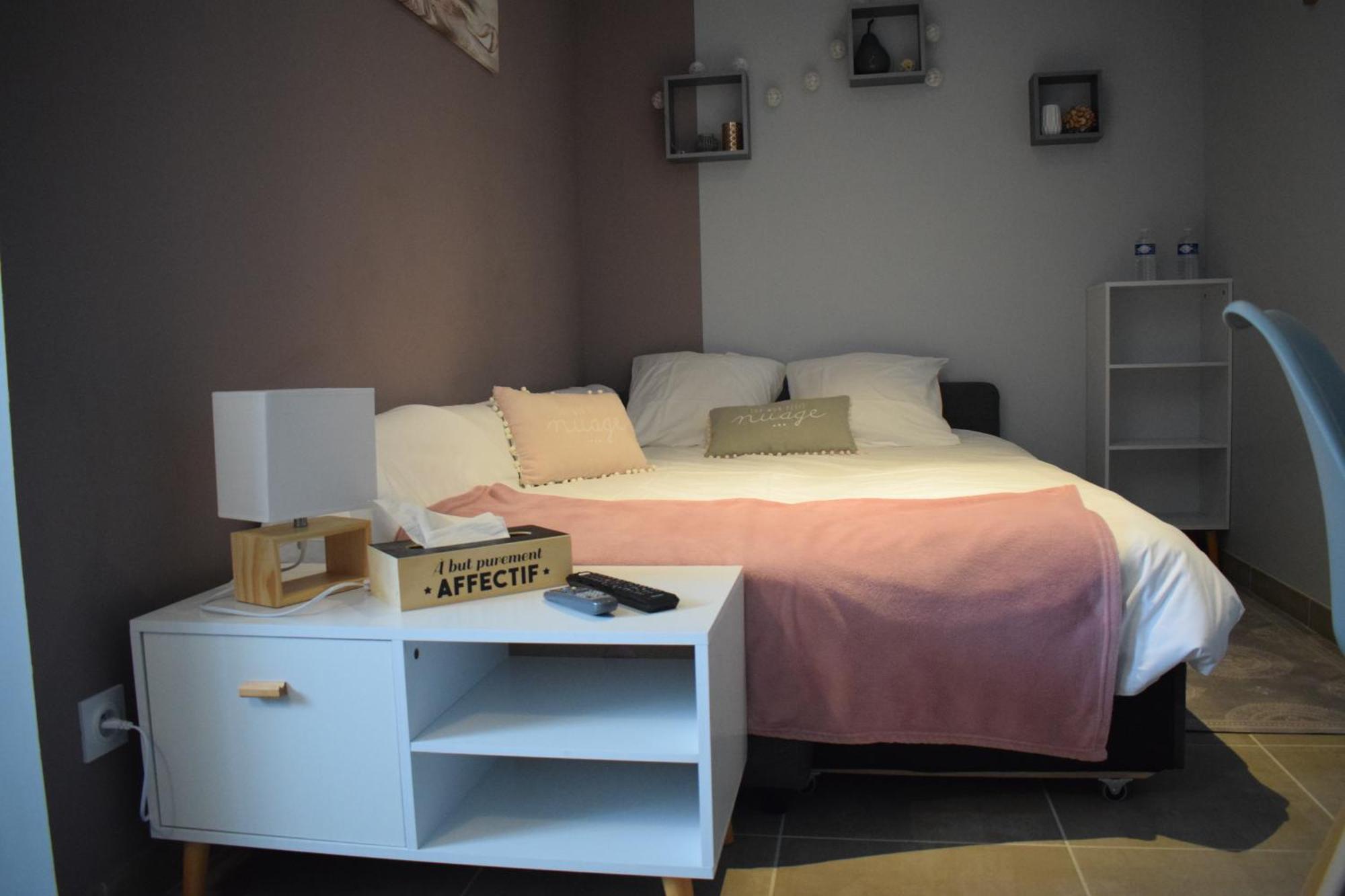 La Sarlamandre, Chambres Et Table D'Hotes Marcillac-Saint-Quentin エクステリア 写真