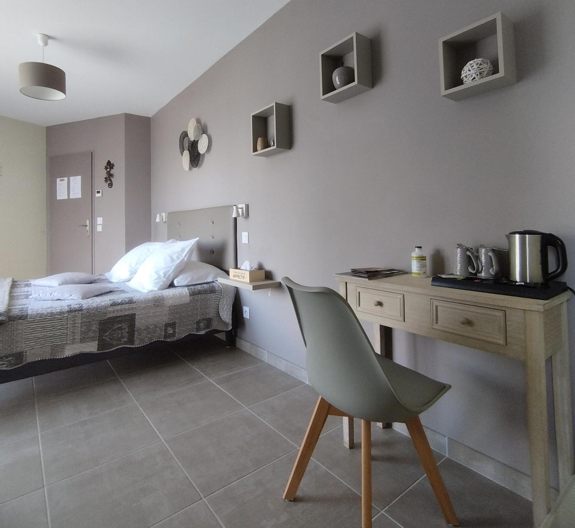 La Sarlamandre, Chambres Et Table D'Hotes Marcillac-Saint-Quentin エクステリア 写真