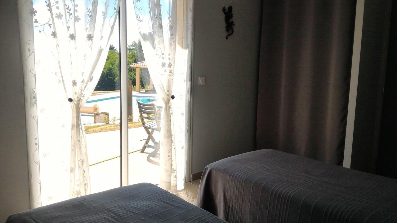 La Sarlamandre, Chambres Et Table D'Hotes Marcillac-Saint-Quentin エクステリア 写真