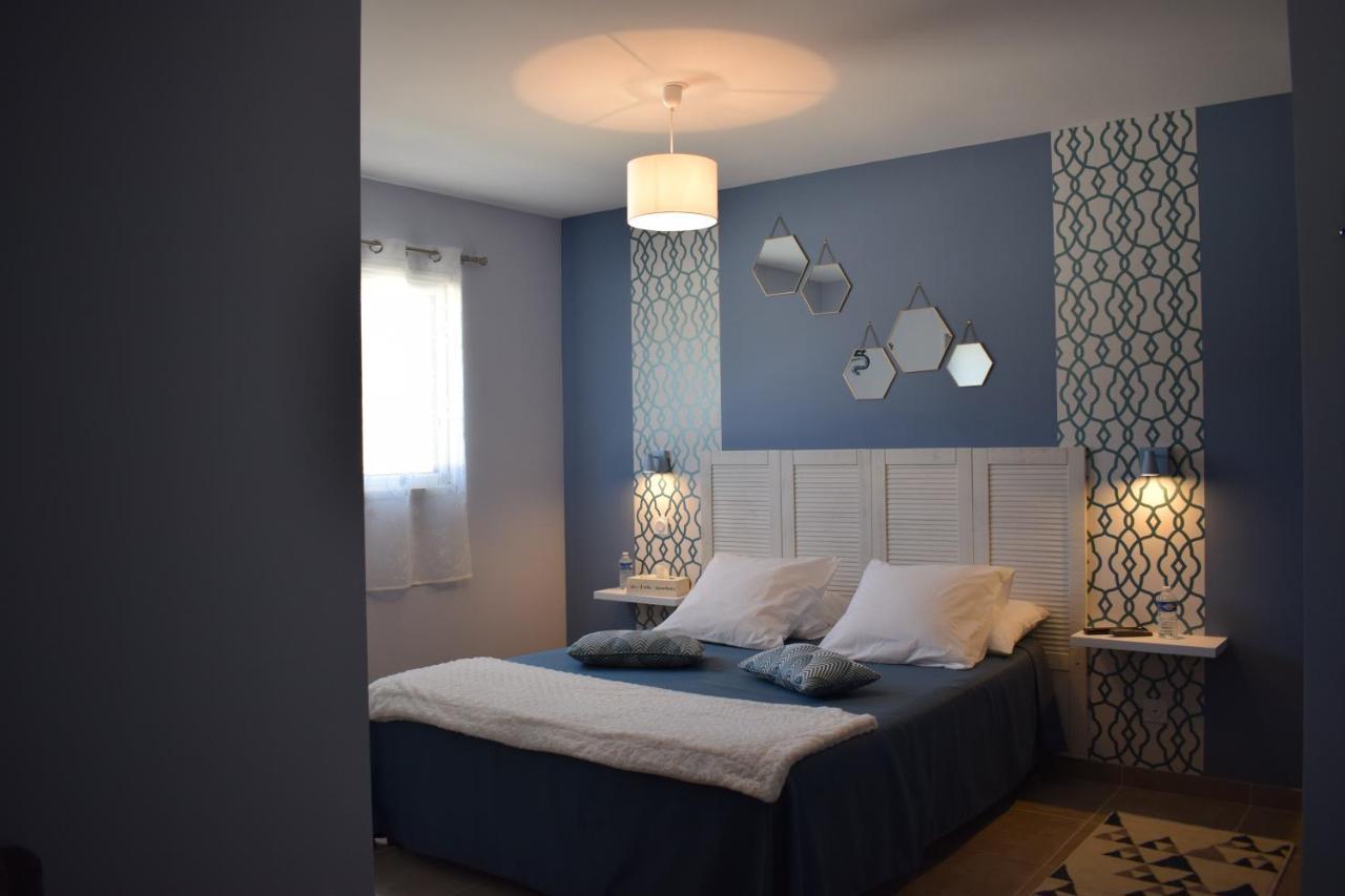 La Sarlamandre, Chambres Et Table D'Hotes Marcillac-Saint-Quentin エクステリア 写真